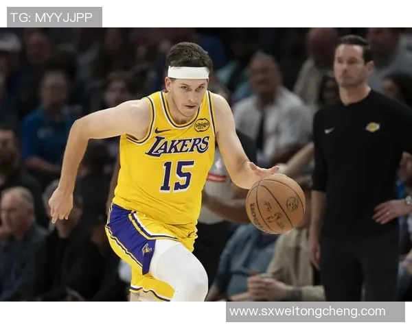 08年湖人对阵黄蜂的经典对决回顾与赛季精彩瞬间分析